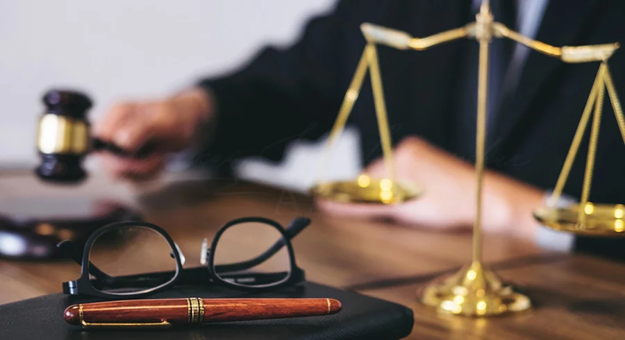 Адвокат з 15-річним досвідом: стягнення боргів, встановлення факту народження ТОТ, виселення, визнання особи недієздатною. Цивільні та майнові спори у Запоріжжі